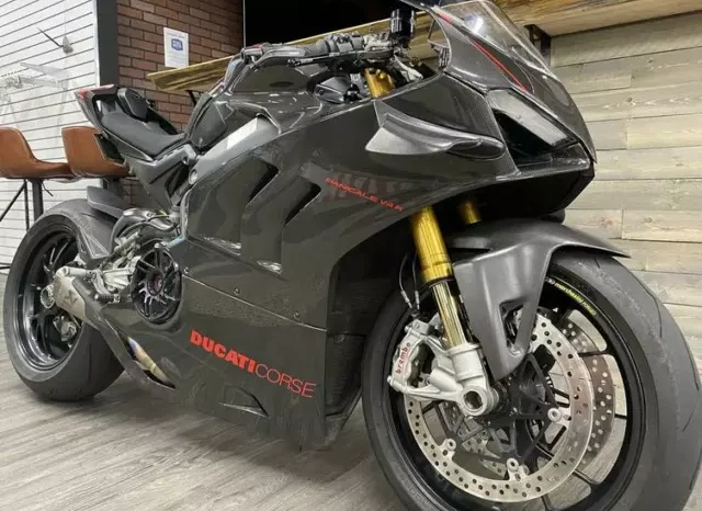 
								2019 Ducati Panigale V4 R full									